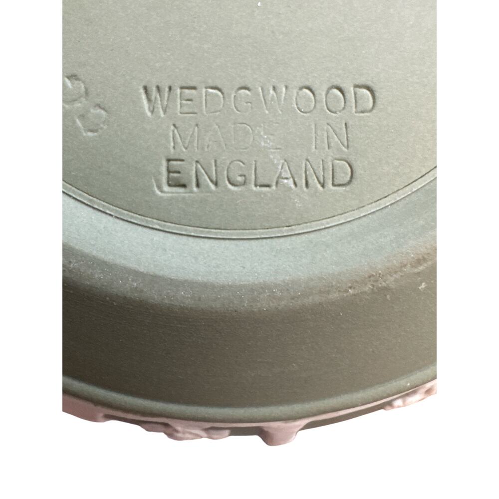 Rare 1960s Wedgwood Sage Green and Cream Sacrifice Bowl - Picture 9 of 10